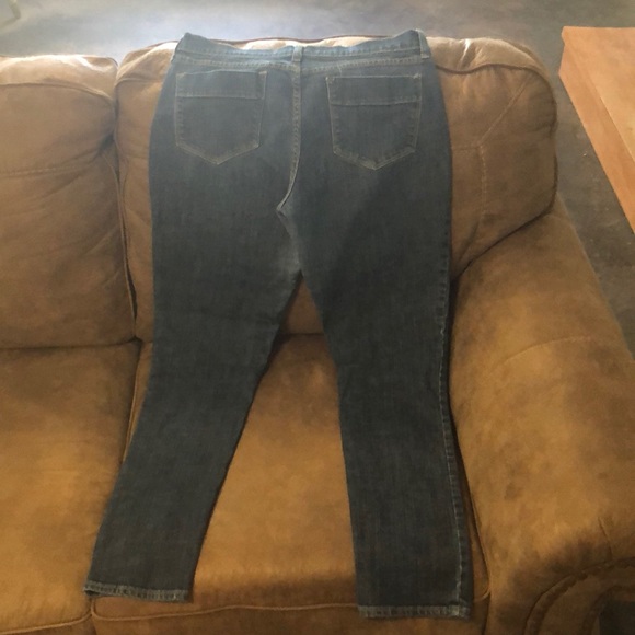 Jeans - Picture 4 of 4